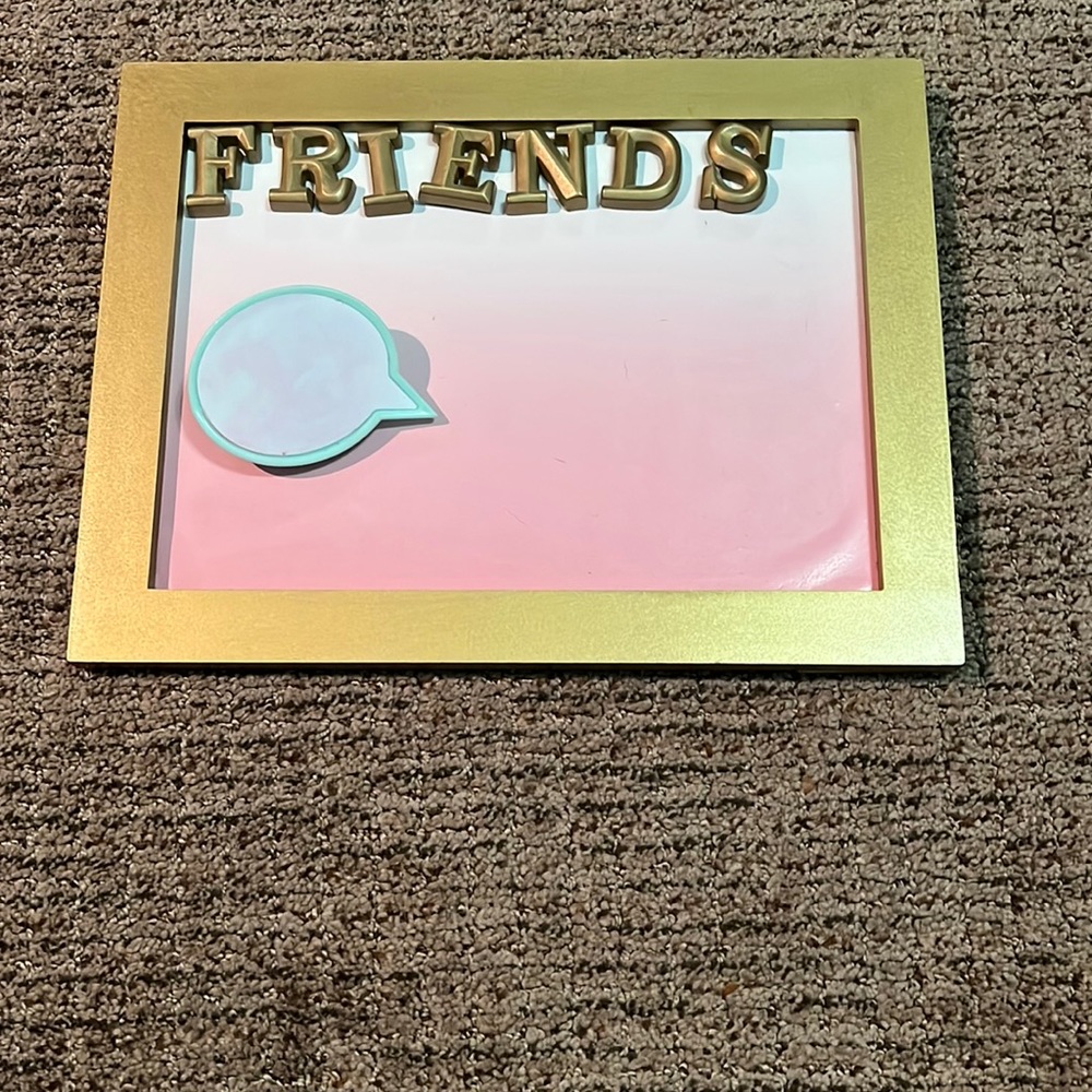 Sign with magnets